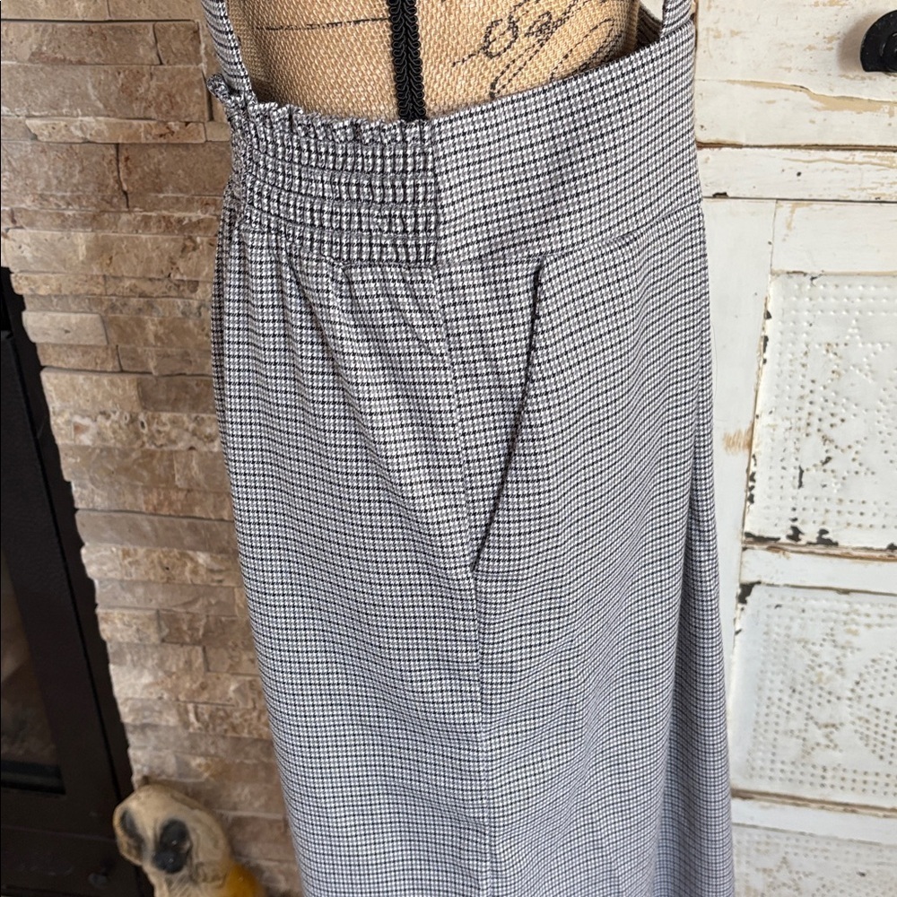 Wild Fable black and gray houndstooth pleated pockets wide leg overall jumpsuit - Picture 9 of 16